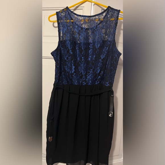 Knee Length Dress - Picture 2 of 4